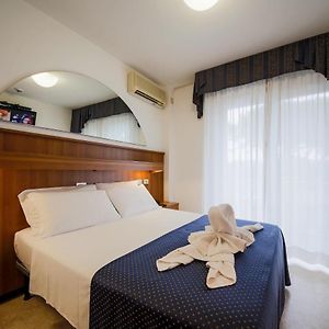 Camera con letto king size